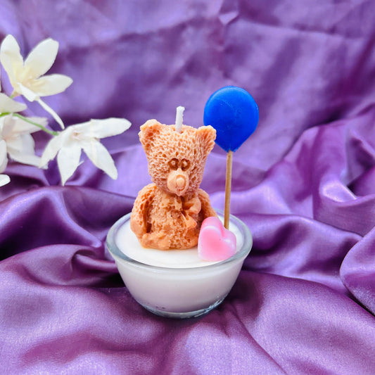 Non-toxic, scented teddy candle – a delightful baby shower