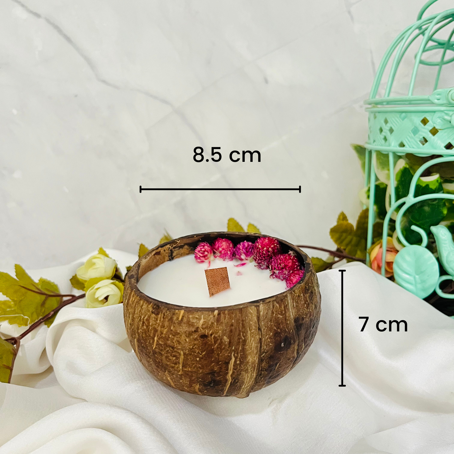 Sustainable and stylish Coco Lume coconut candle
