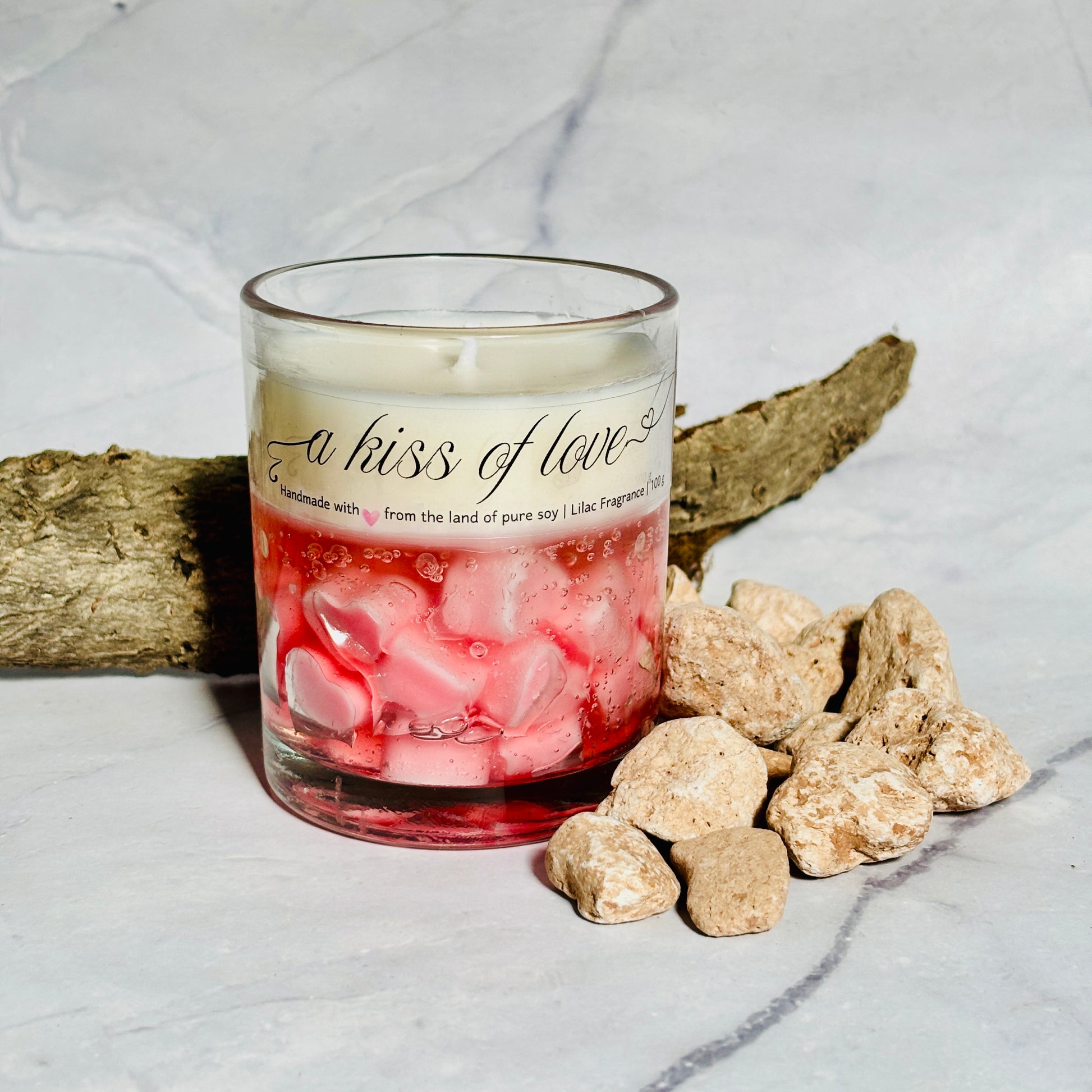 Romantic A Kiss of Love Candle, perfect for special moments and heartfelt gifts