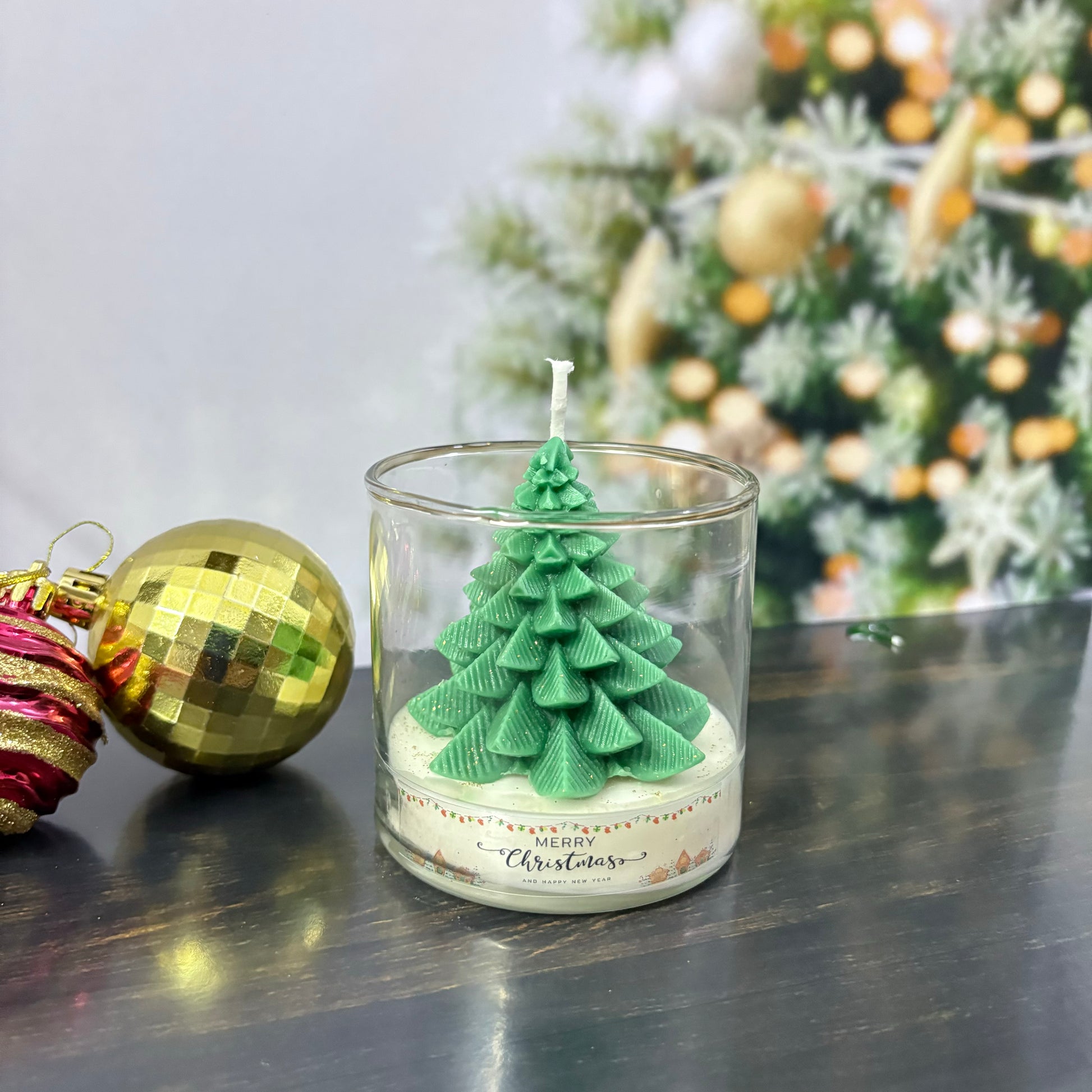 Aromatic Tree of Joy Candle – Perfect for Christmas Décor