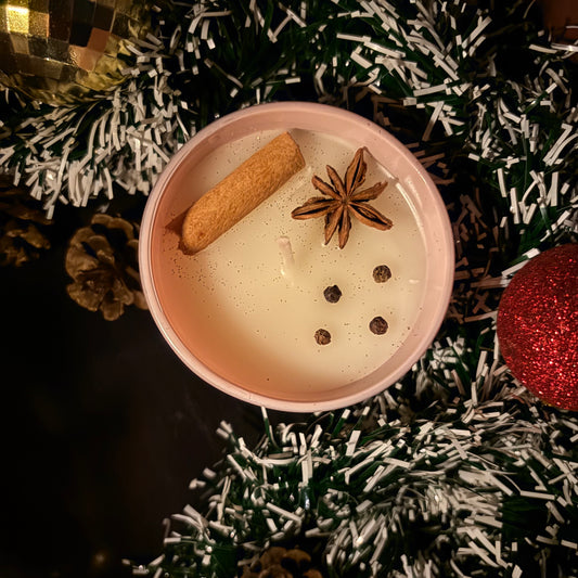 Winter Spice Scented Candle – Aromatic Winter Blend
