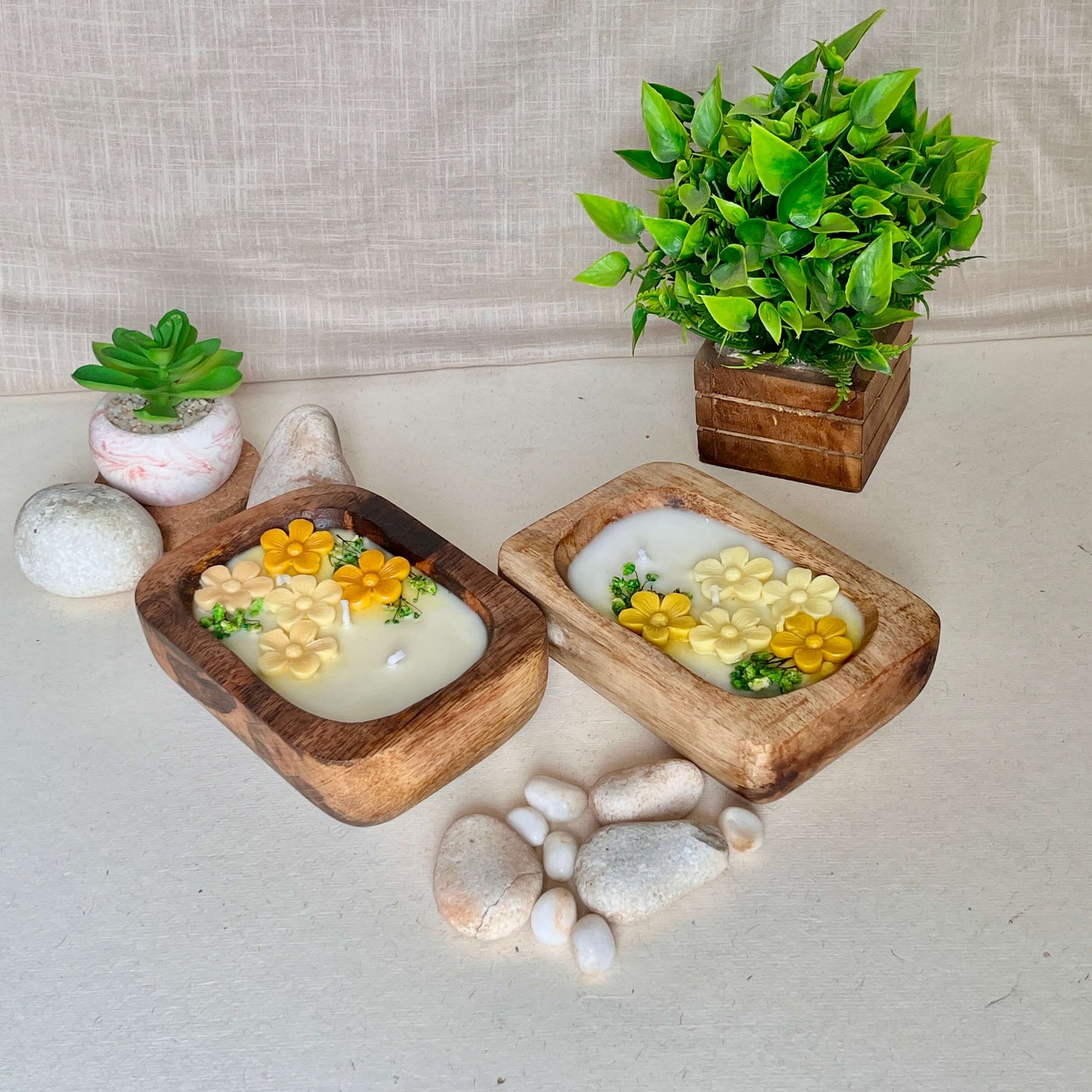 Eco-friendly Handcrafted wooden scented boat candle