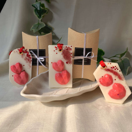 Closet Fresheners - Sandalwood Amber Wax Sachet