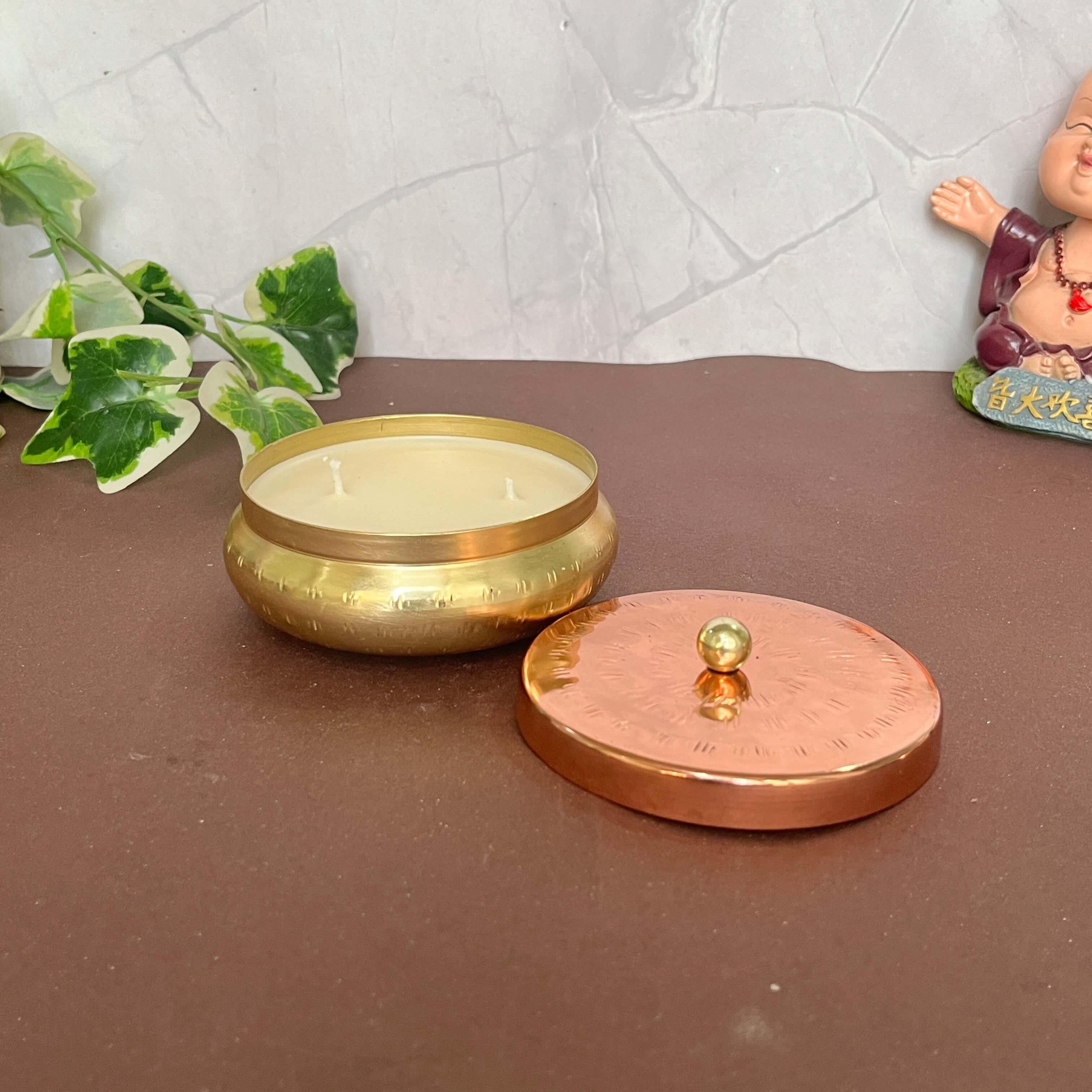 Nazarana Candles Cedarwood