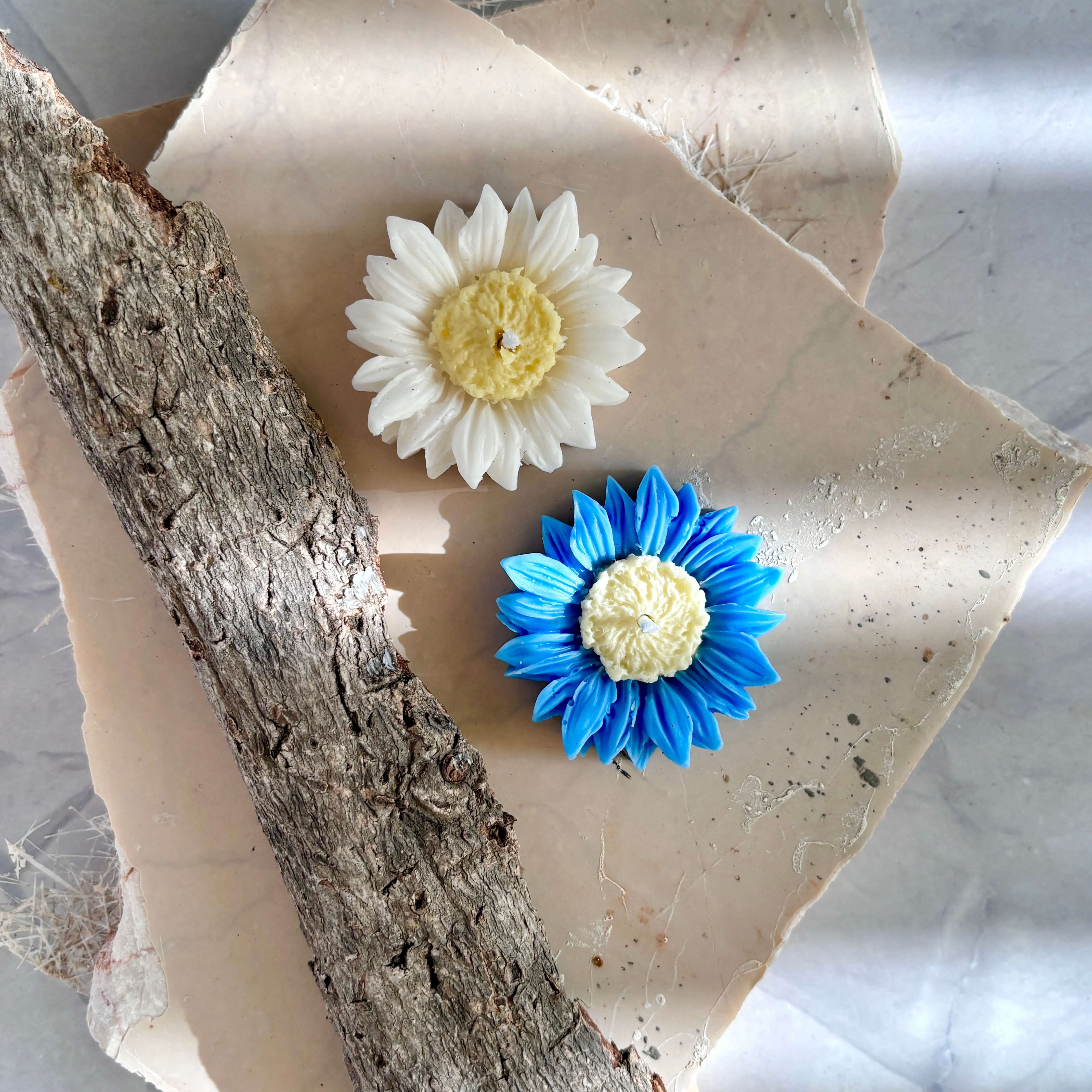 Sunflower Candle - Sandalwood